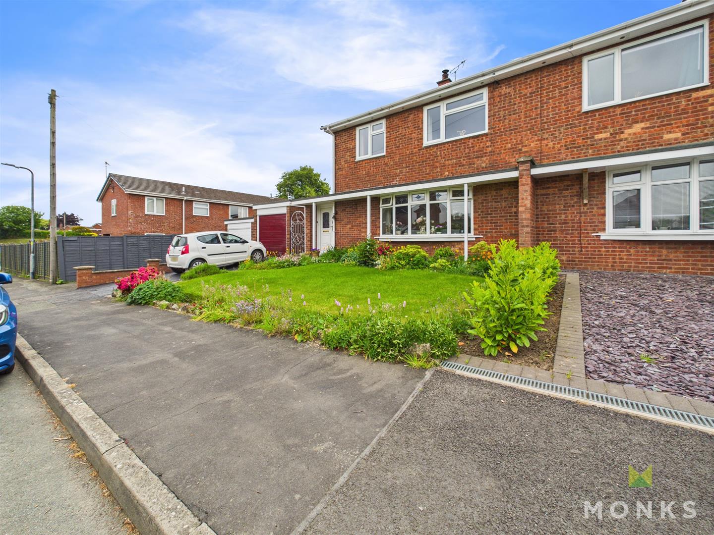 9 Preshenlle Lane, Oswestry, SY10 7UB For Sale